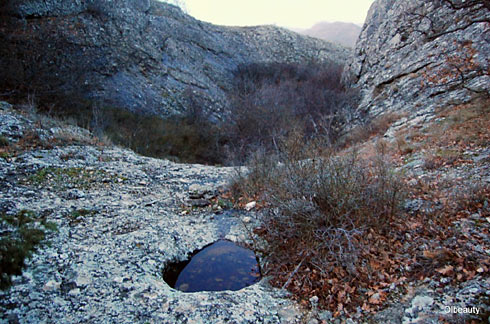 Верхний выход воды в ущелье Кады-Кой