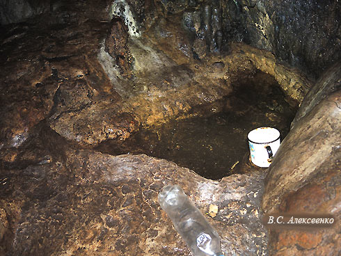 Верхняя ванночка в пещере Карани-Коба